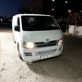 Toyota Hiace 2010