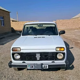 Lada Niva 2012