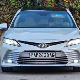 Toyota Camry 2018