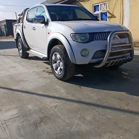 Mitsubishi L200 2008