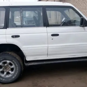 Mitsubishi Pajero 1996