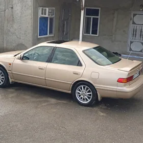 Toyota Camry 2001