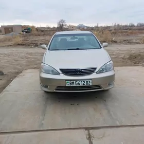 Toyota Camry 2004