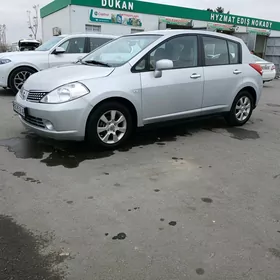 Nissan Tiida 2008