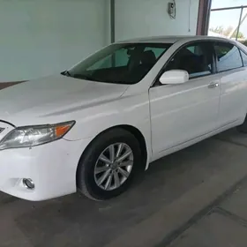 Toyota Camry 2011