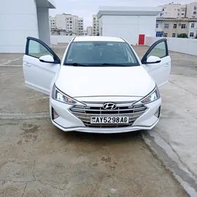 Hyundai Elantra 2019