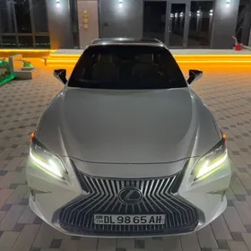 Lexus ES 350 2019