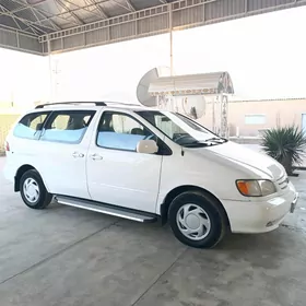 Toyota Sienna 2002