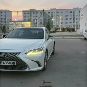 Lexus ES 350 2019