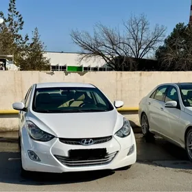 Hyundai Elantra 2012