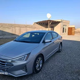 Hyundai Elantra 2020