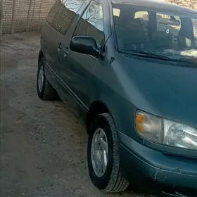 Toyota Sienna 1999