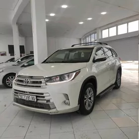 Toyota Highlander 2017