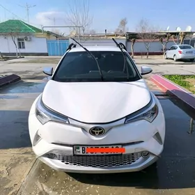 Toyota C-HR 2019