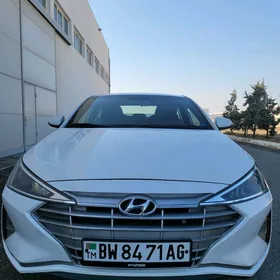 Hyundai Elantra 2020