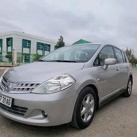 Nissan Tiida 2008