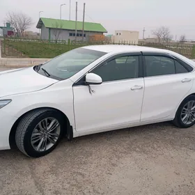 Toyota Camry 2015