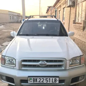 Nissan Pathfinder 1999