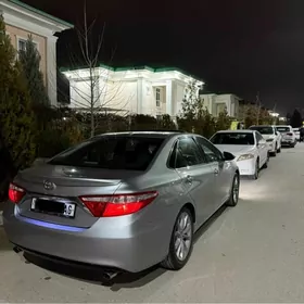 Toyota Camry 2015