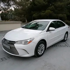 Toyota Camry 2017