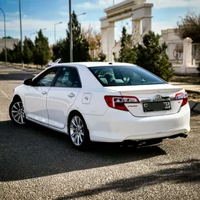 Toyota Camry 2012