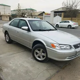 Toyota Camry 2001