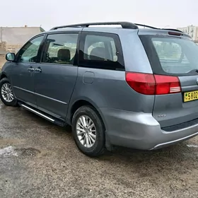 Toyota Sienna 2004