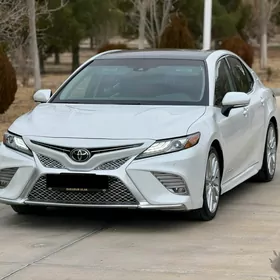 Toyota Camry 2018