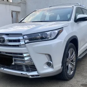 Toyota Highlander 2018