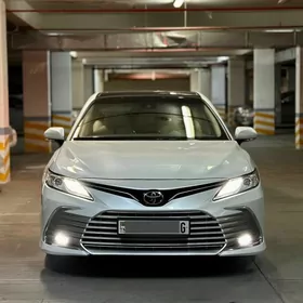 Toyota Camry 2023