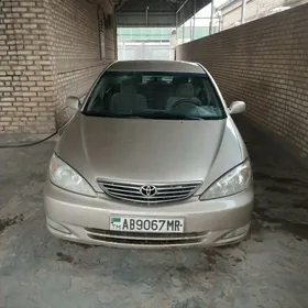 Toyota Camry 2004