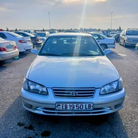 Toyota Camry 2001