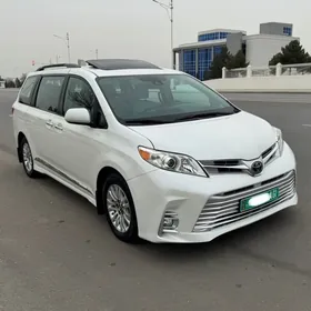 Toyota Sienna 2018