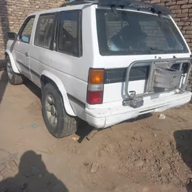 Nissan Pathfinder 1994