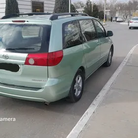 Toyota Sienna 2006