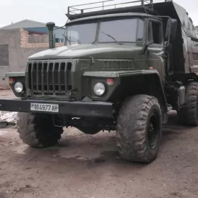 Ural 4320 1981