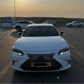 Lexus ES 350 2019