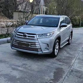 Toyota Highlander 2018