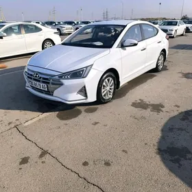 Hyundai Elantra 2019