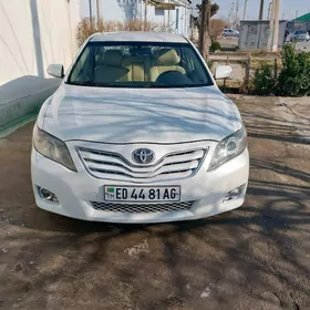 Toyota Camry 2011