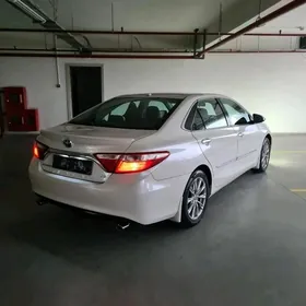 Toyota Camry 2017