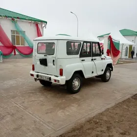 UAZ 469 2010