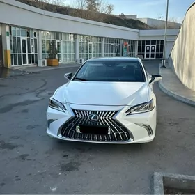 Lexus ES 350 2022