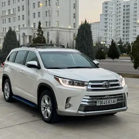 Toyota Highlander 2019