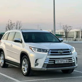 Toyota Highlander 2019