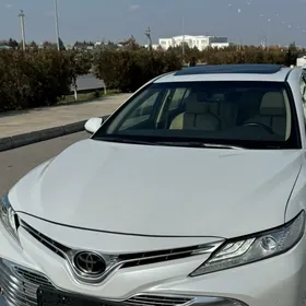 Toyota Camry 2020