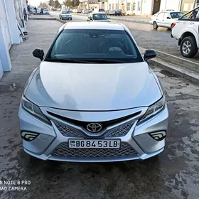 Toyota Camry 2018