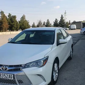 Toyota Camry 2017