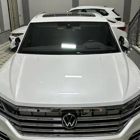 Volkswagen Touareg 2021