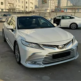 Toyota Camry 2022